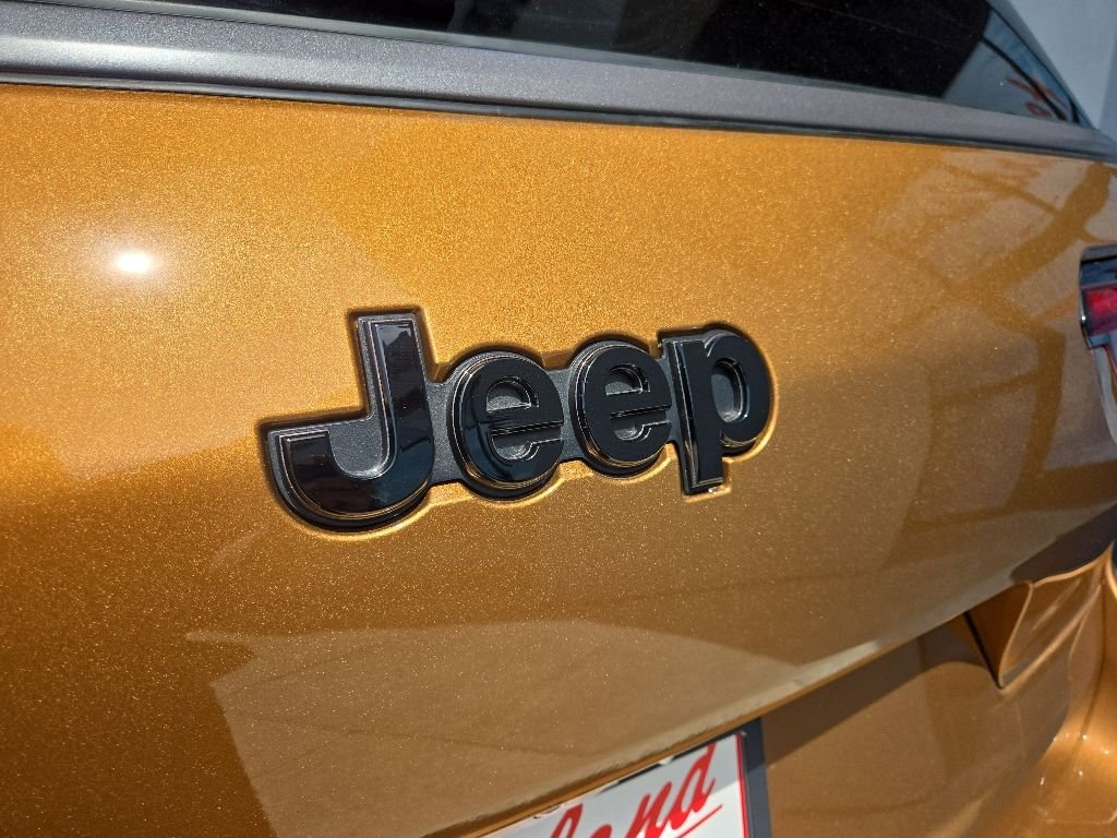 New 2026 Copper Shino Metallic Clear-Coat Exterior Paint Jeep Limited image 21