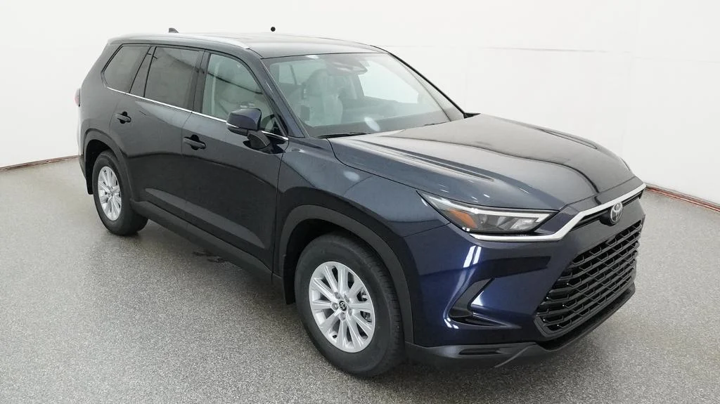 New 2026 Blueprint Toyota Hybrid XLE image 10