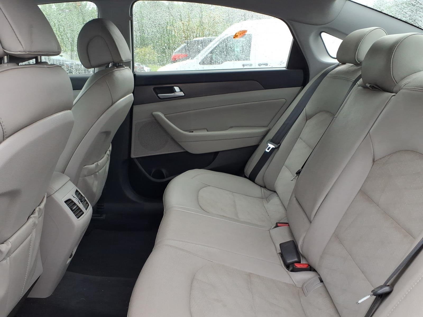 Used 2016 Lakeside Blue Hyundai 2.4L Sport image 15