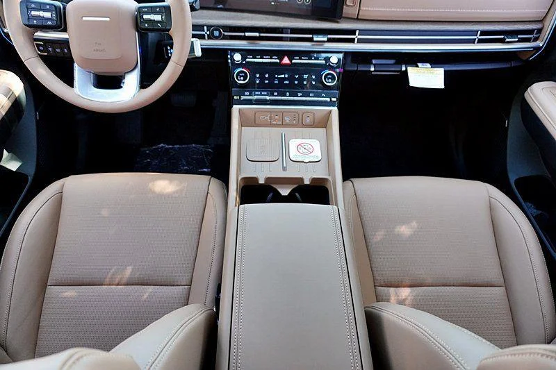 2025 Hyundai Santa Fe Limited - Photo 27