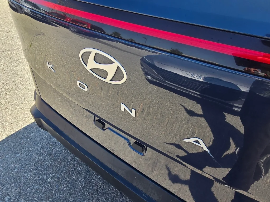 Used 2024 Denim Blue Pearl Hyundai SE image 10