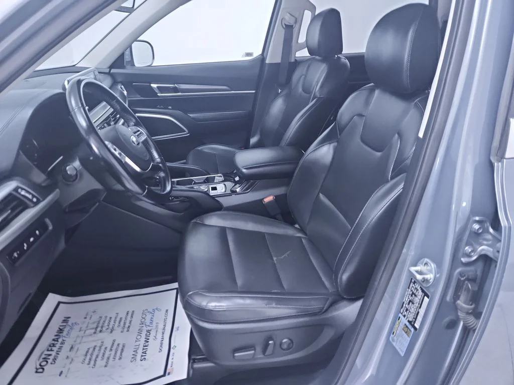 Used 2020 Silver Kia S image 11