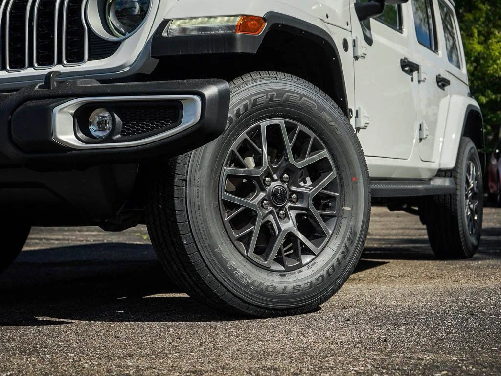 New 2026 Bright White Clearcoat Jeep Sahara image 5
