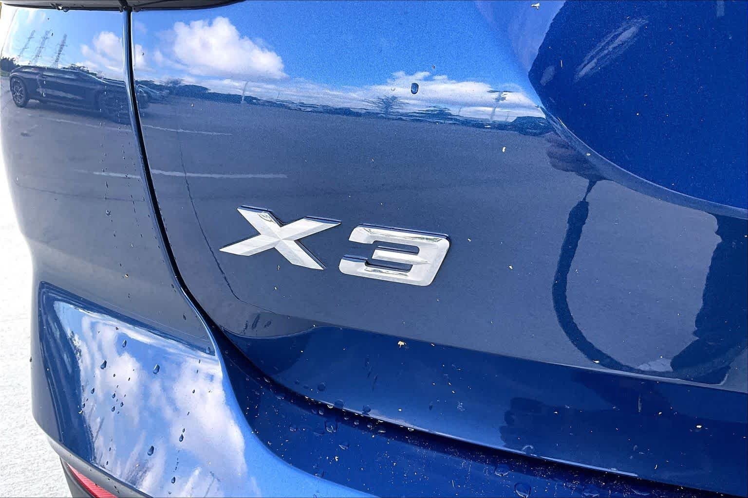 Used 2023 Phytonic Blue Metallic BMW sDrive30i image 9