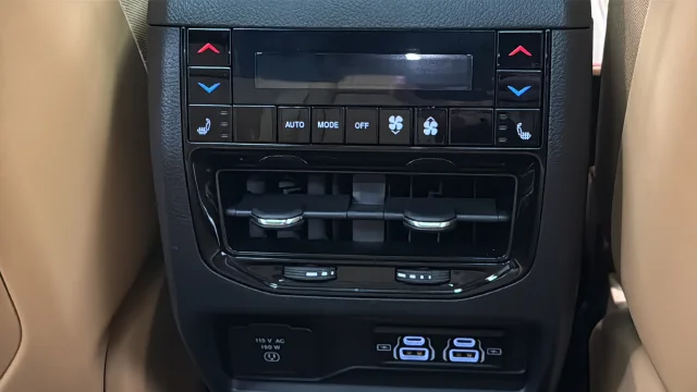 Used 2024 Diamond Black Jeep Summit image 35