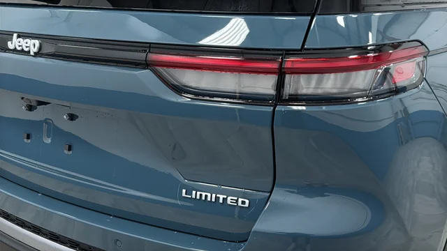 New 2026 Steel Blue Exterior Paint Jeep Limited image 39
