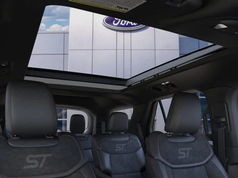 New 2026 Star White Metallic Tri-Coat Ford ST image 22