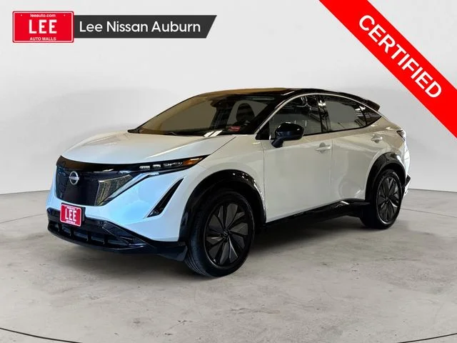 Certified Used 2023 Everest White Pearl Tricoat Black Diamond Pearl Nissan Engage image 1