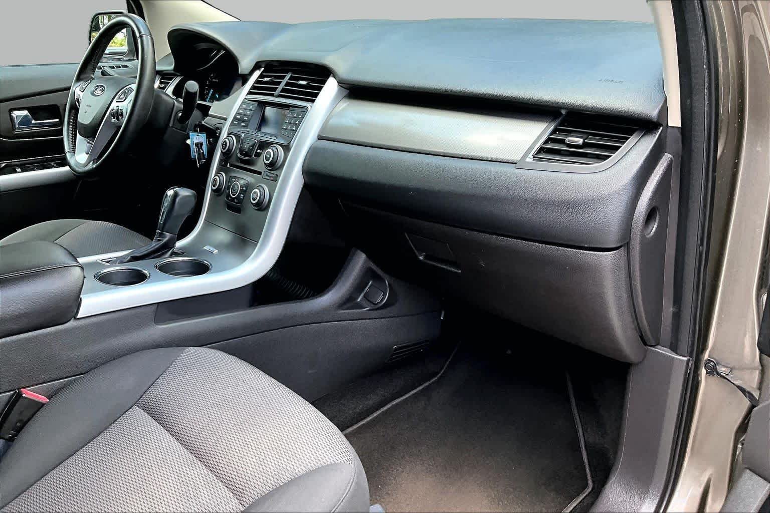 Used 2013 Mineral Grey Metallic Ford SEL image 19