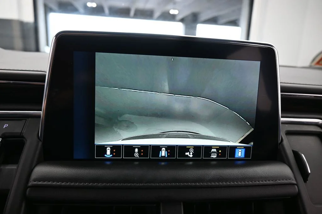 Used 2022 Iridescent Pearl Tricoat Chevrolet LT image 23