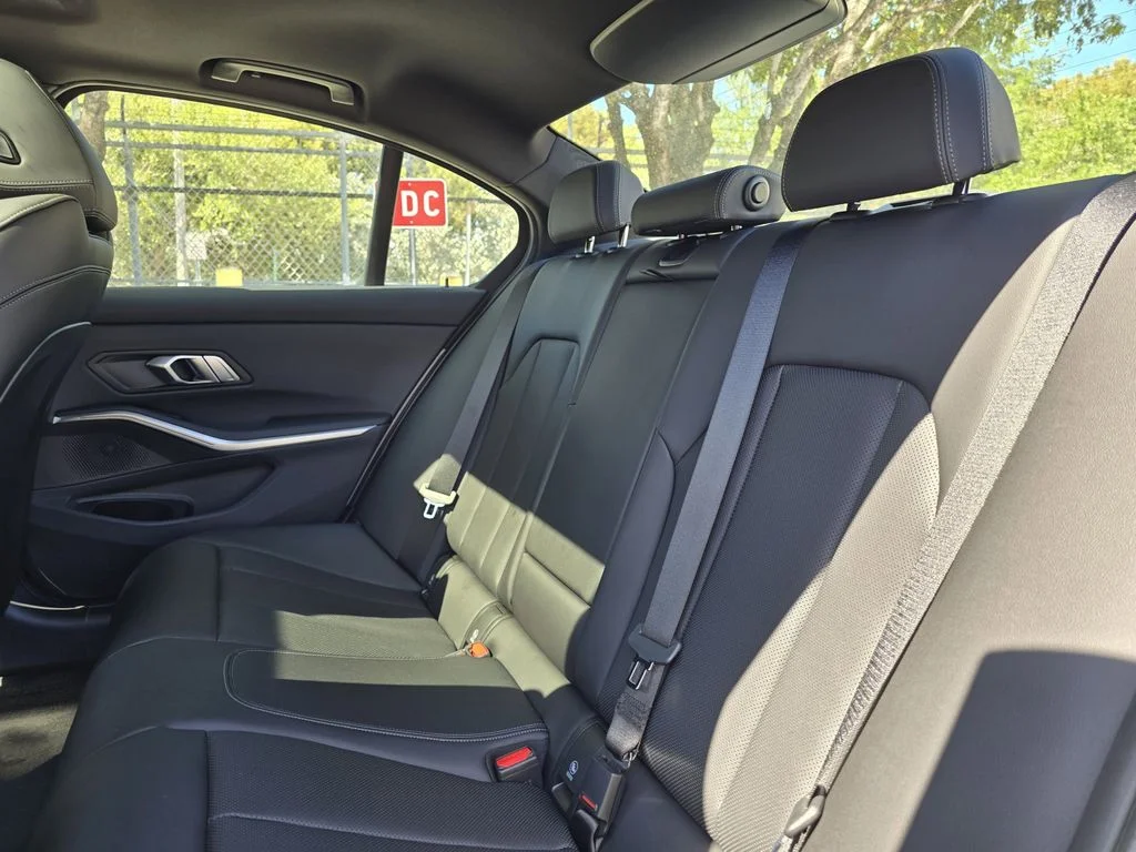 2025 BMW 3 Series 330i - Photo 12