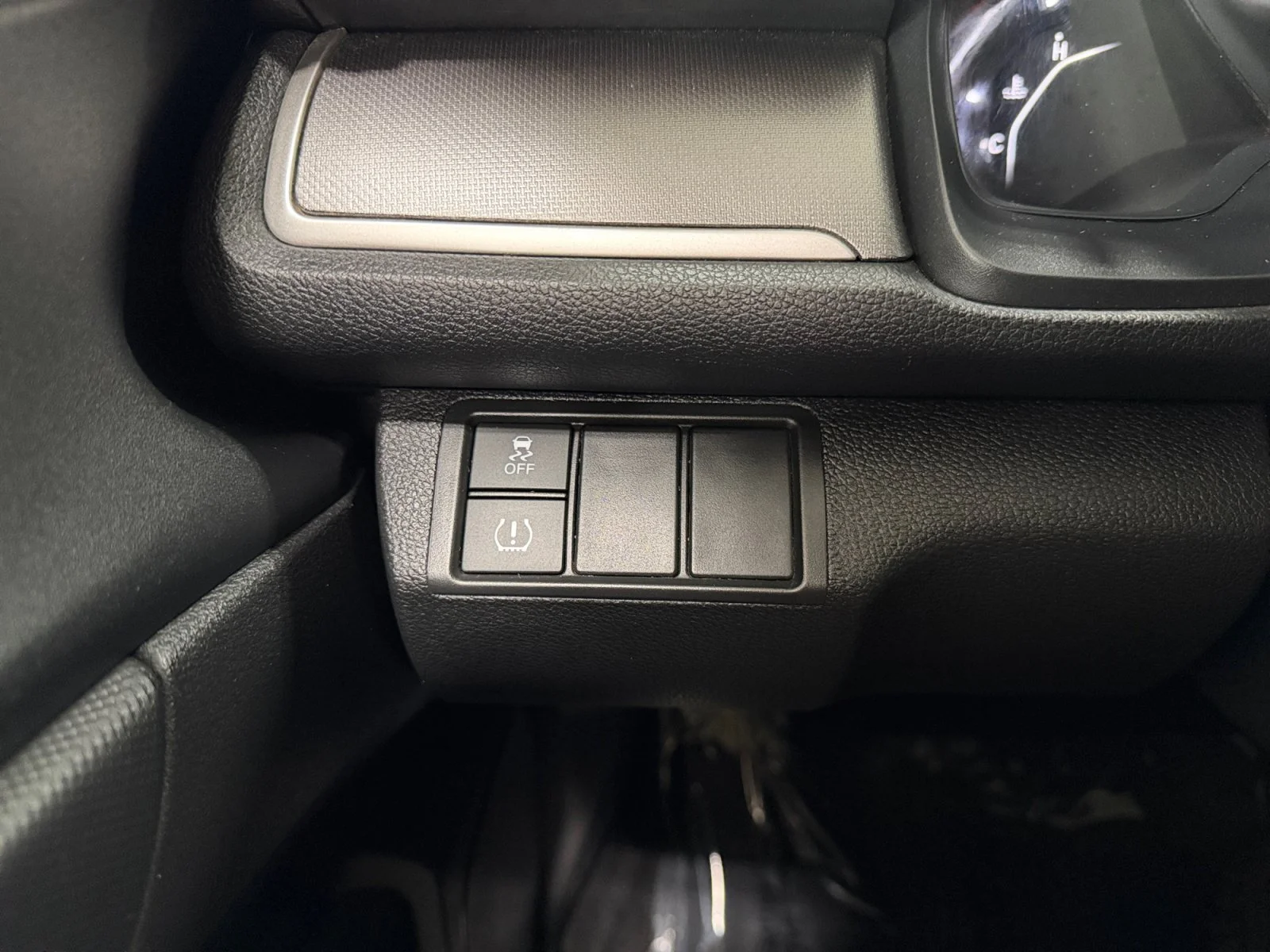 Used 2016 Crystal Black Pearl Honda LX image 17