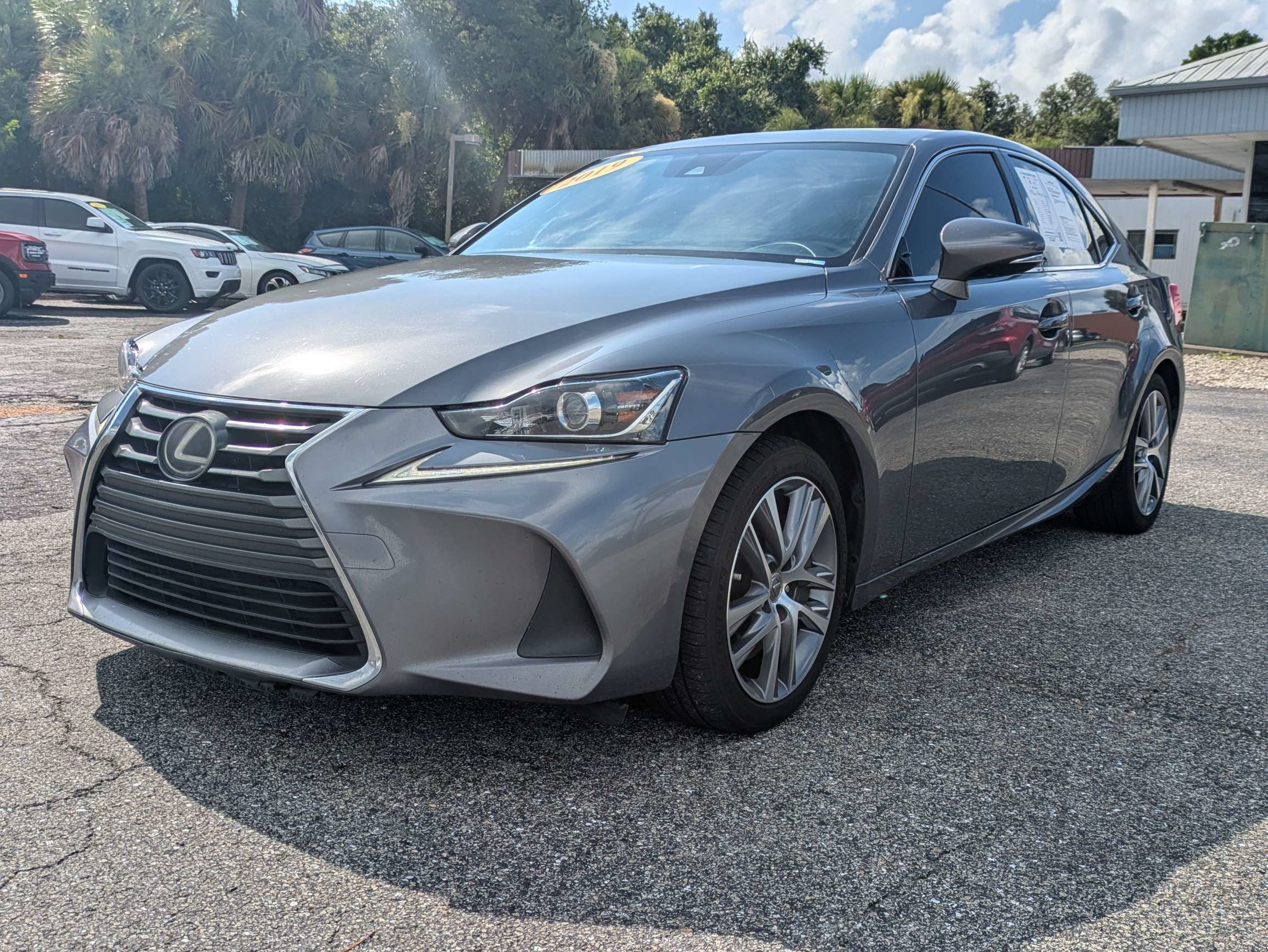 Used 2019  Lexus  image 9