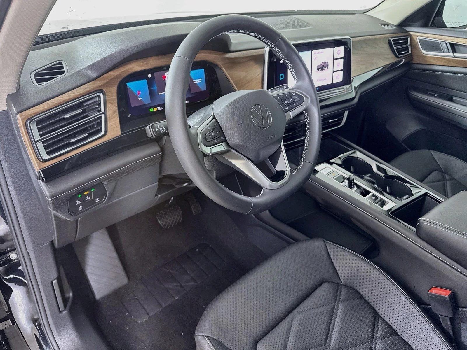 New 2026 Deep Black Pearl Volkswagen 2.0T SE w/Technology image 9