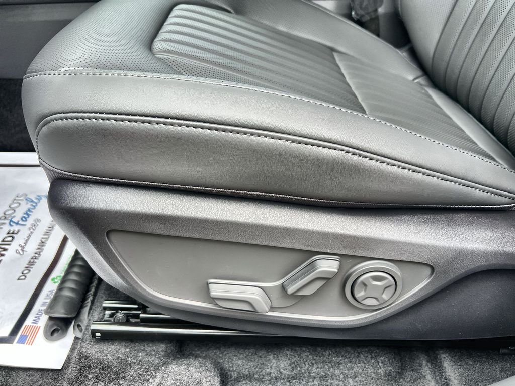 New 2027 Green Kia X-Line image 12
