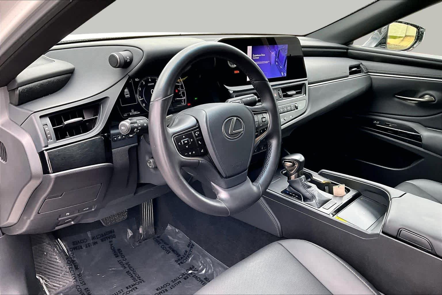 Used 2024 Eminent White Pearl Lexus  image 18
