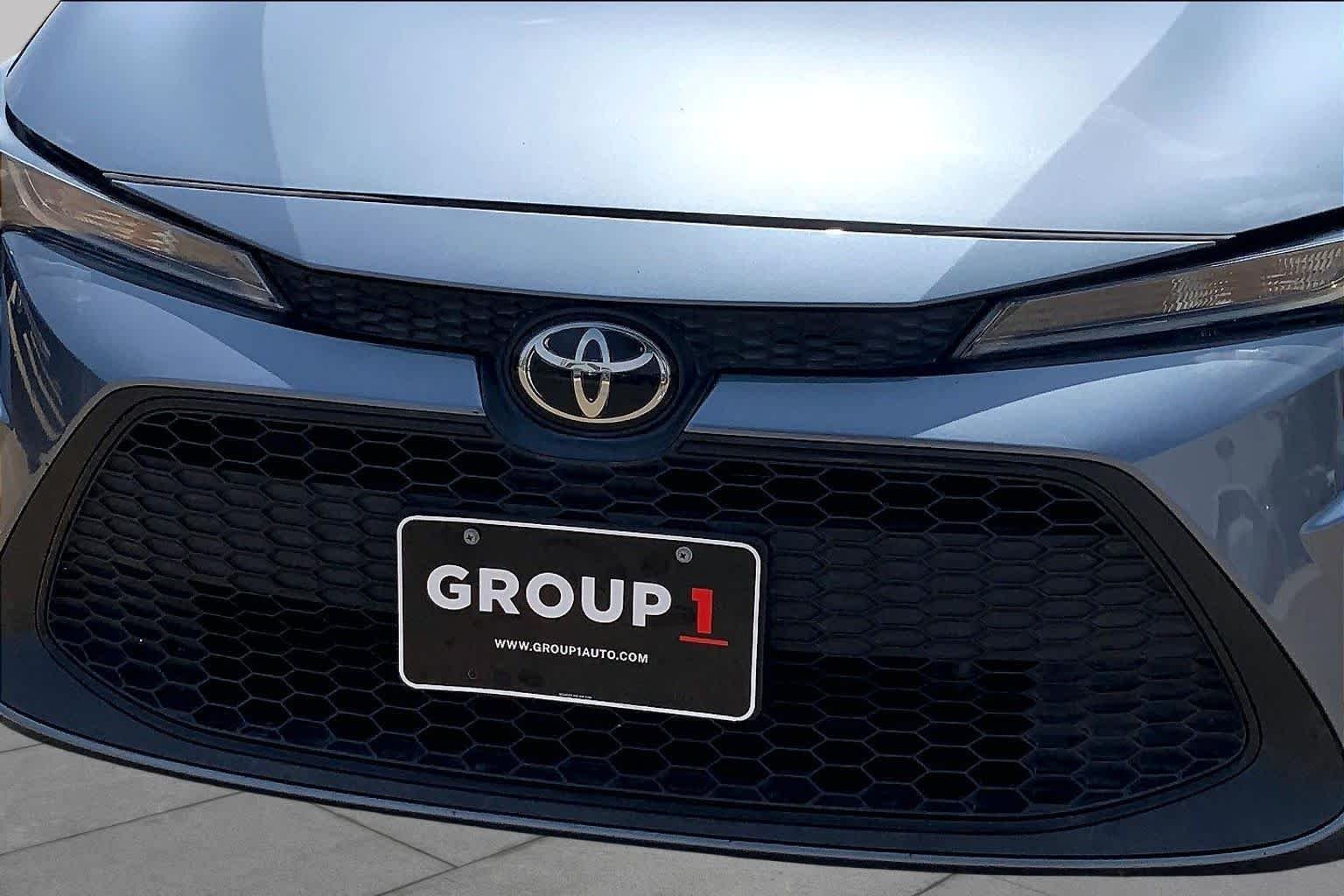 Used 2021 Celestite Toyota LE image 30
