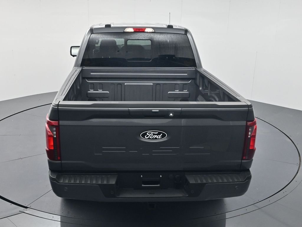 New 2026 Carbonized Gray Metallic Ford XLT image 32