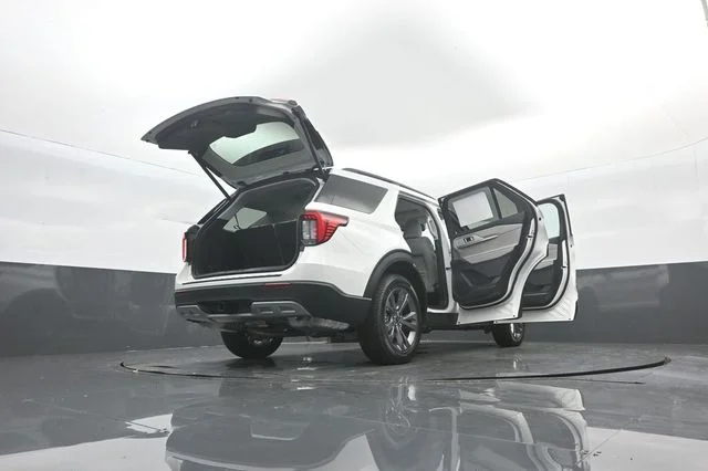New 2026 Star White Metallic Tri-Coat Ford Active image 42