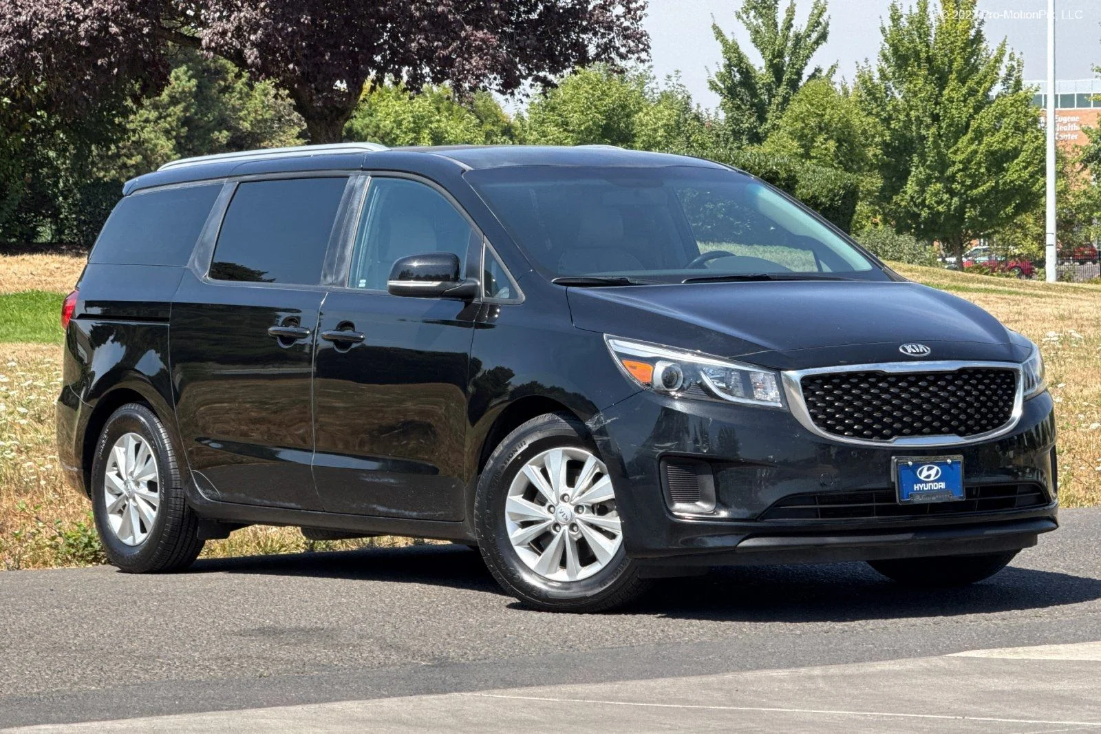 Used 2018 Black Kia LX image 1