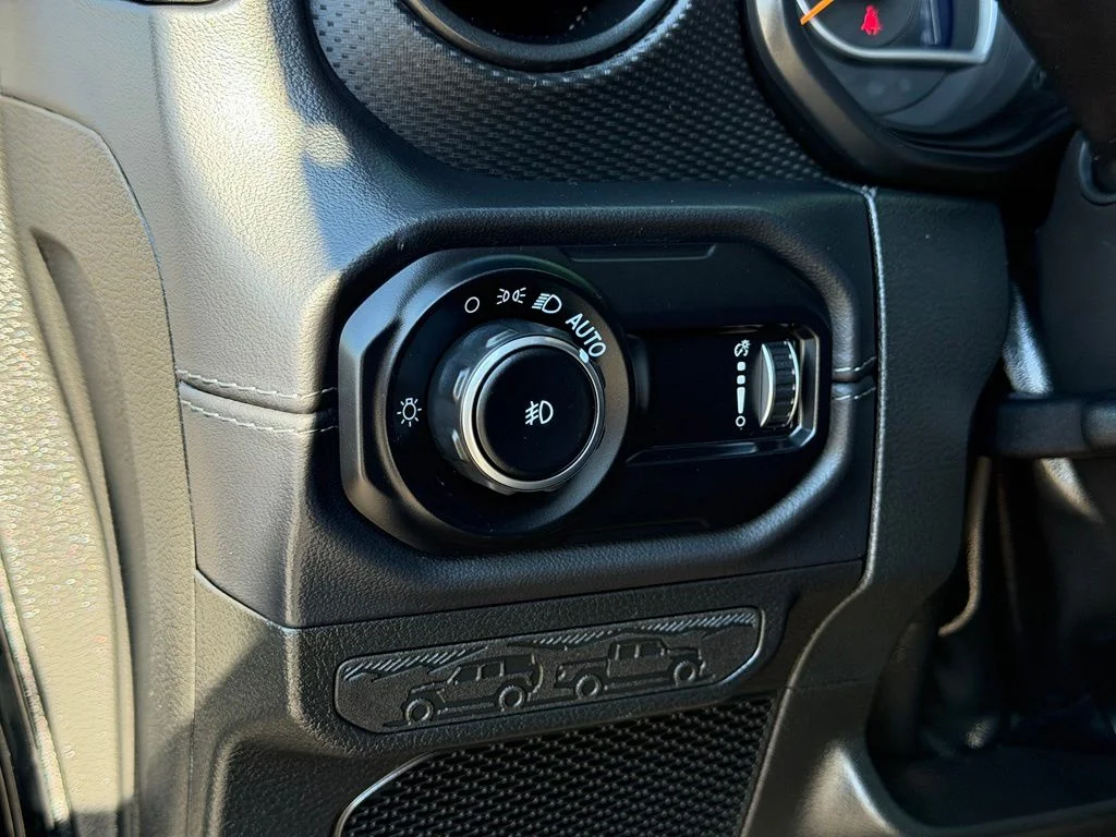 Used 2025 Black Jeep Rubicon image 25