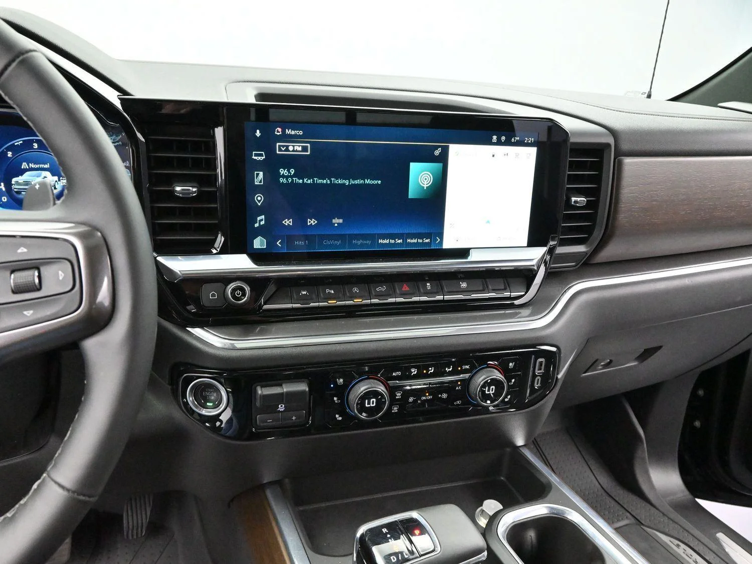 Used 2024 Black Chevrolet High Country image 19