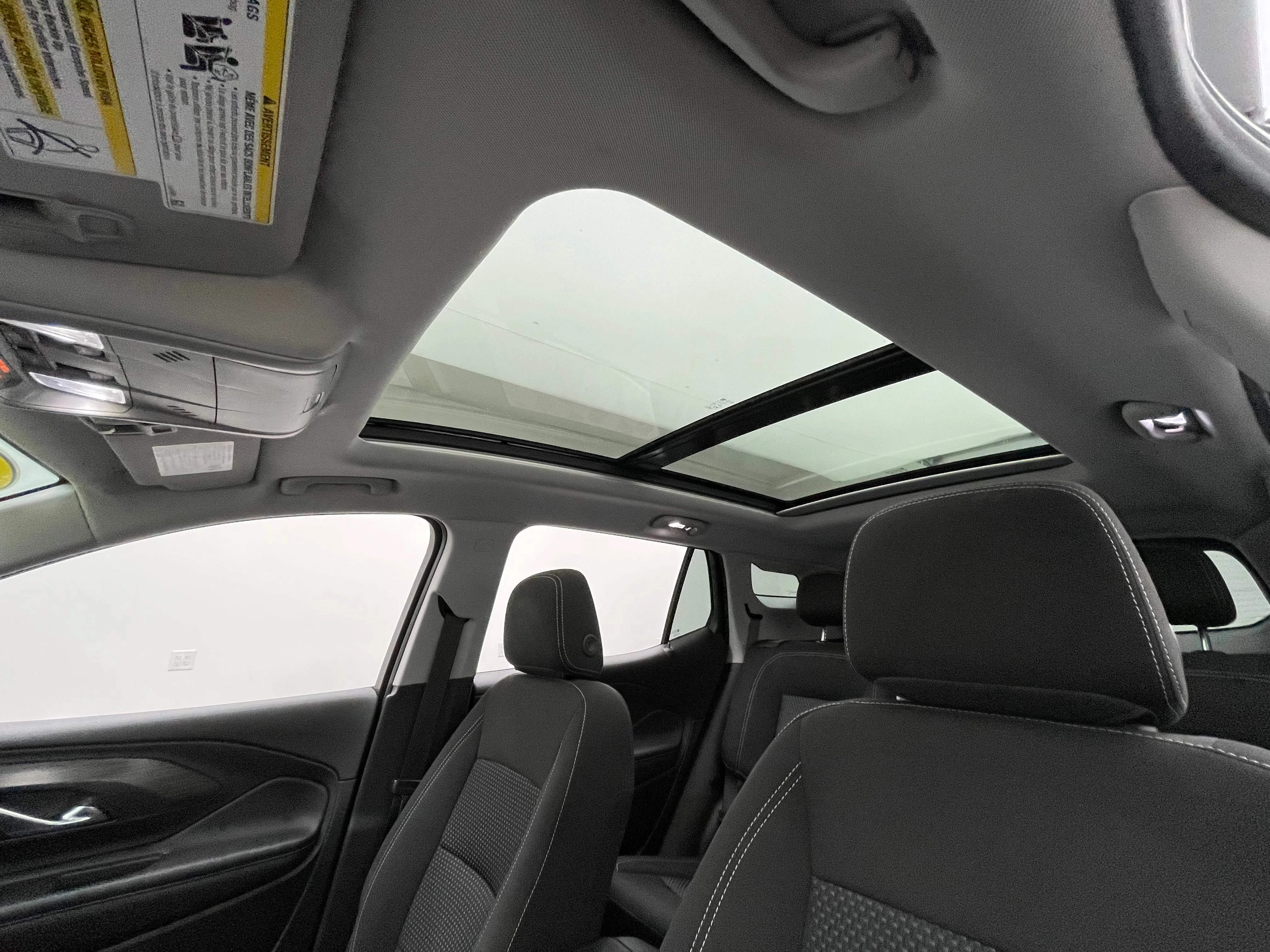 Used 2022 Ebony Twilight Metallic GMC SLE image 5