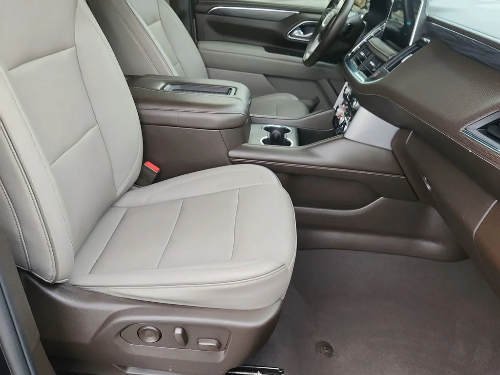 Used 2023 Black GMC SLT image 15