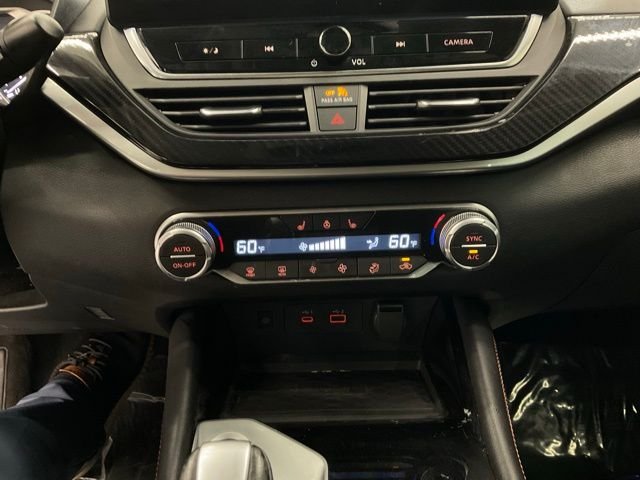 Used 2023 White Nissan 2.0 SR image 20