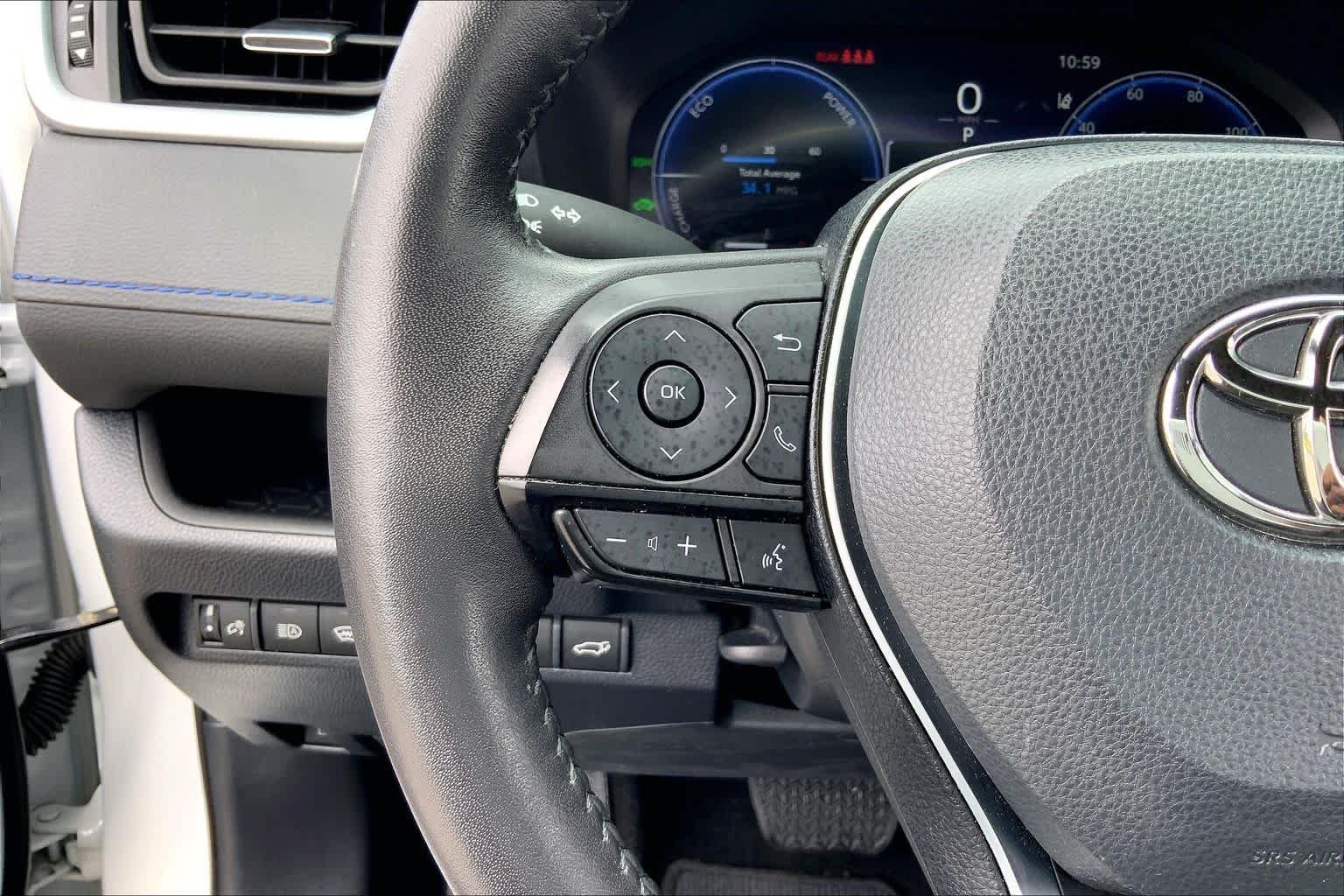 Used 2023 Wind Chill Pearl/Midnight Black Metallic Toyota Hybrid XSE image 23