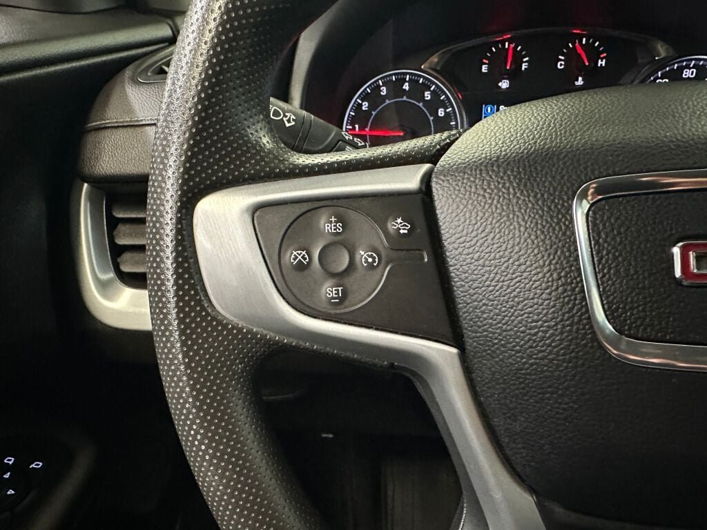 2023 GMC Terrain SLE - Photo 10