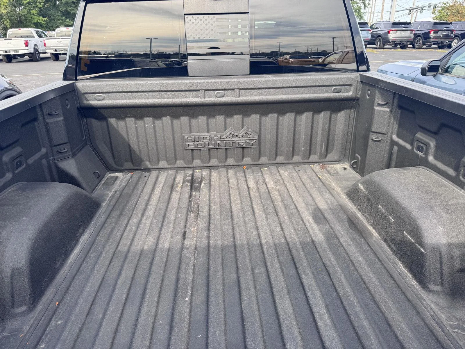 Used 2022 Black Chevrolet High Country image 7