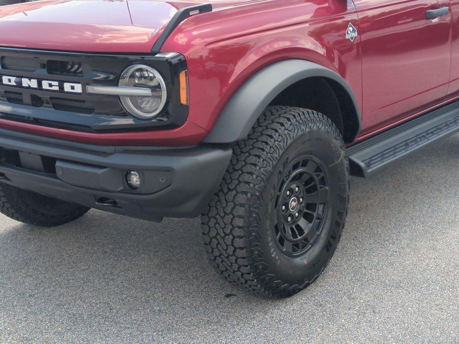 New 2026 Ruby Red Metallic Tinted Clearcoat Ford Outer Banks® image 9