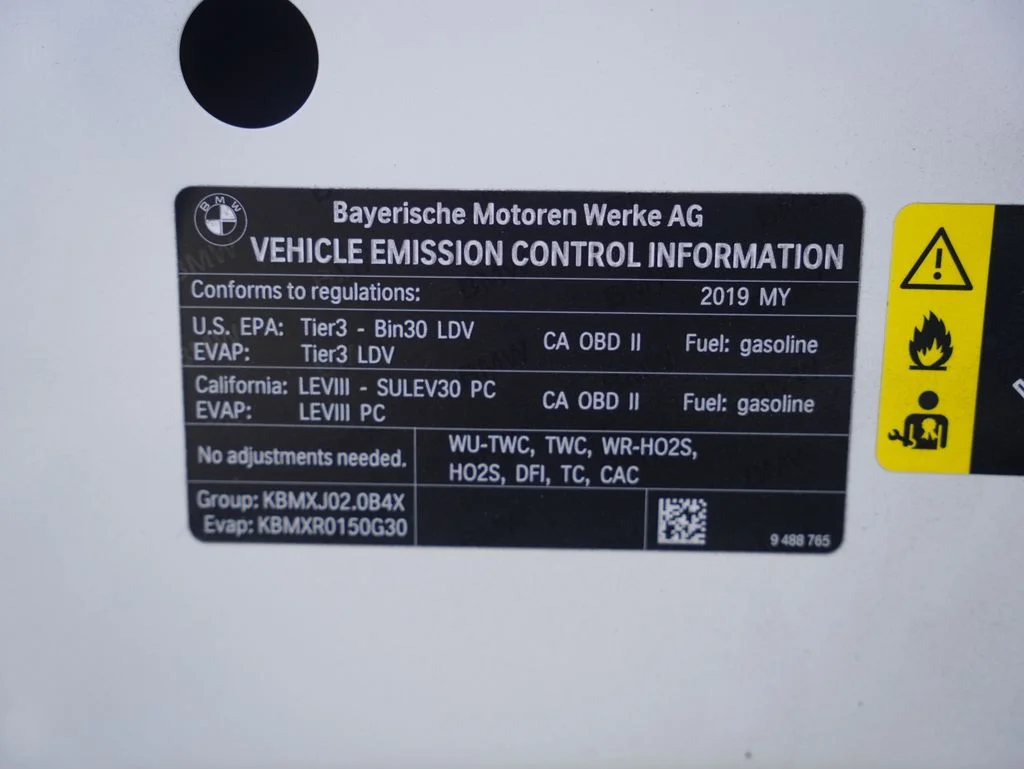 Certified Used 2019 White BMW 330i image 6