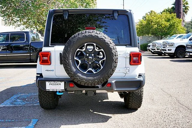 Used 2023 White Jeep Rubicon 4xe image 9
