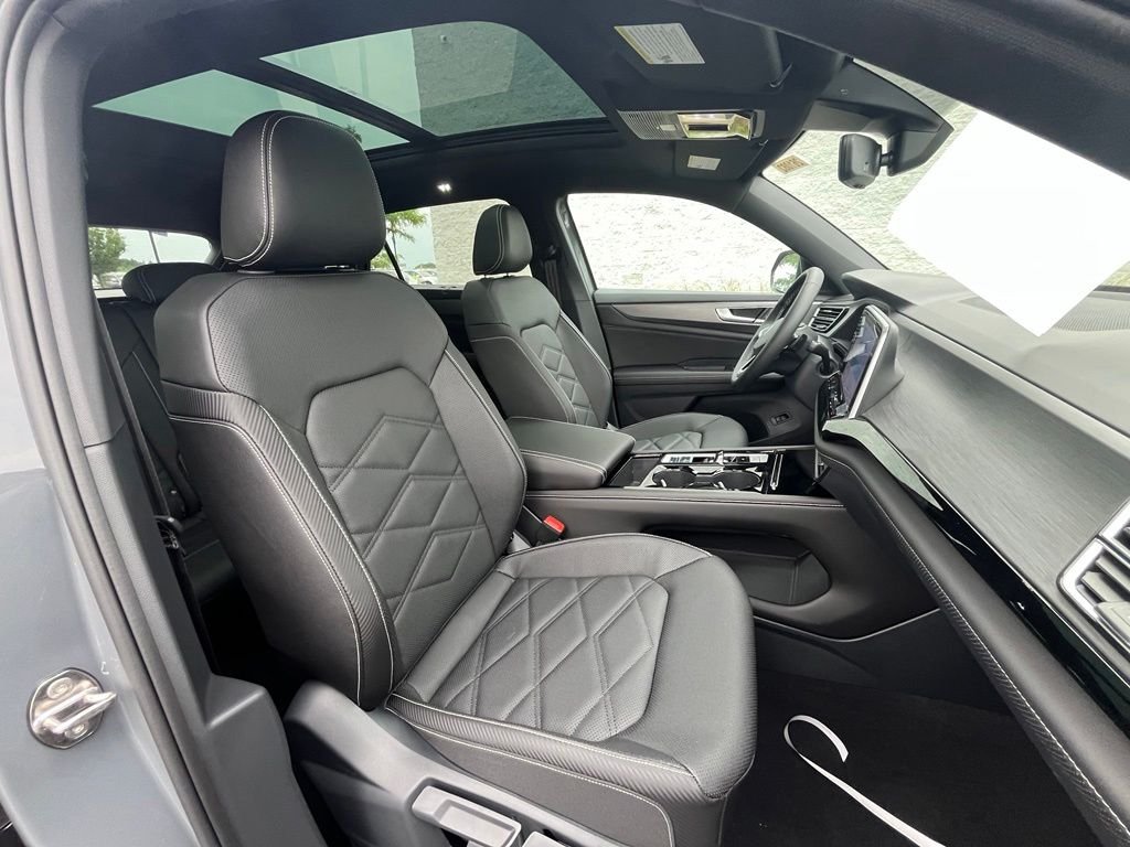 New 2026 Gray Volkswagen 2.0T SE w/Technology image 12