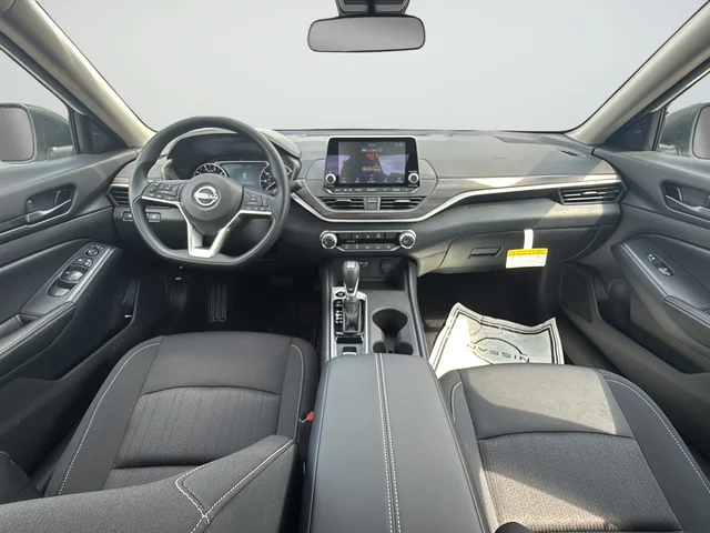 New 2026 White Nissan 2.5 SV image 9