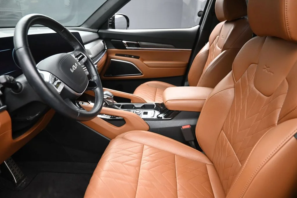 Used 2024 Black Kia SX-Prestige X-Pro image 17