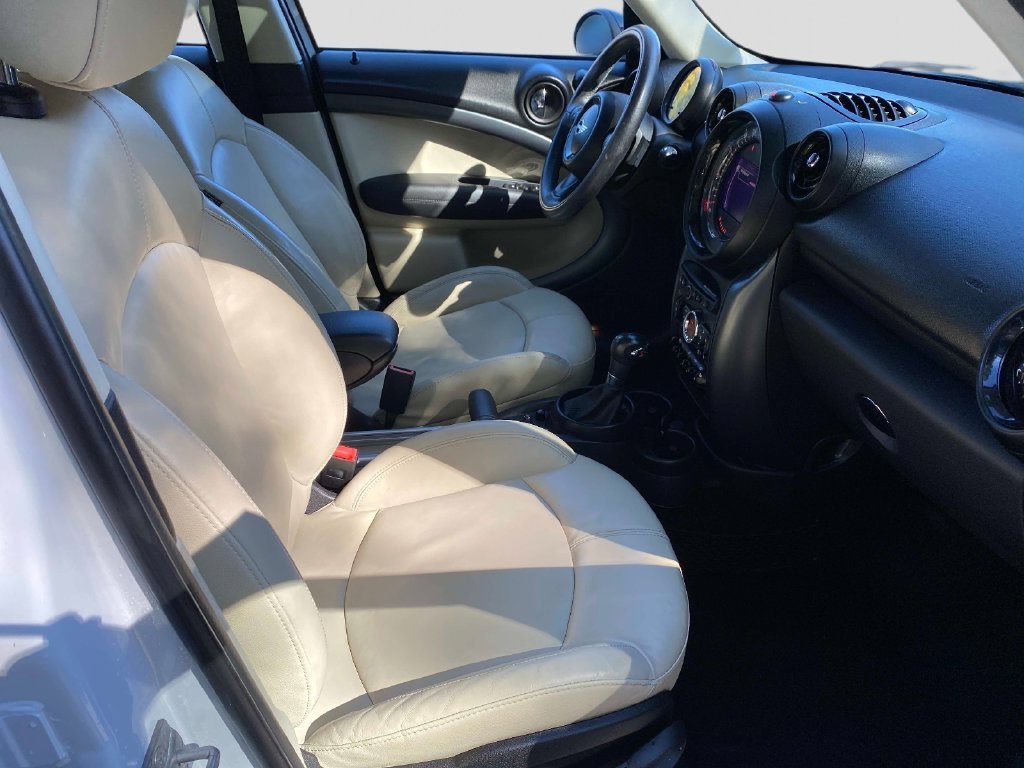 Used 2016 White MINI Base image 23