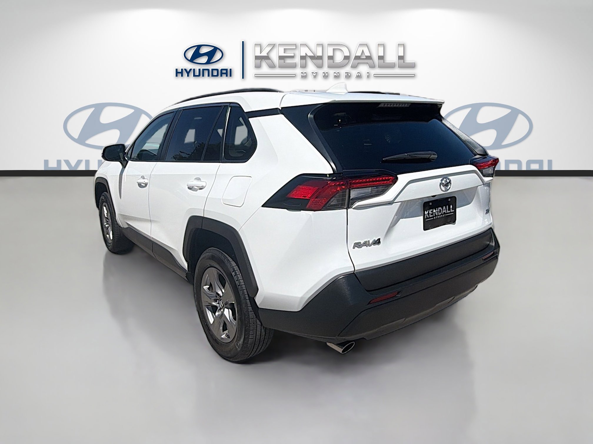 Used 2024 Ice Toyota XLE image 4