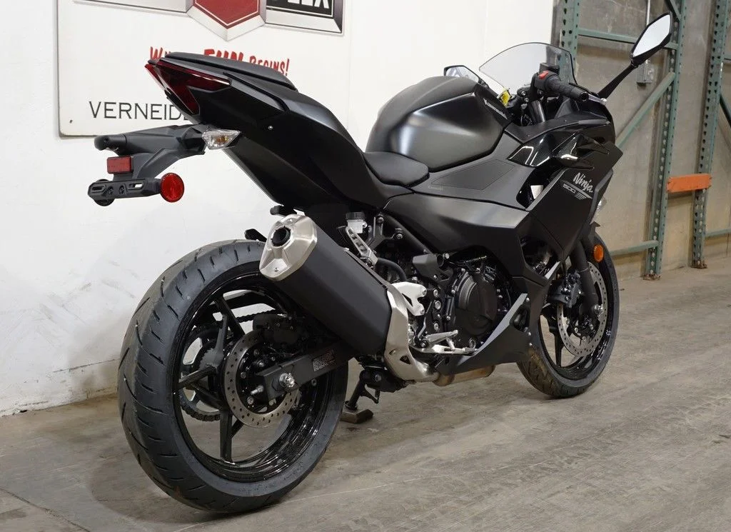 New 2026 Metallic Flat Spark Black/Metallic Spark Black Kawasaki Metallic Flat Spark Black image 3