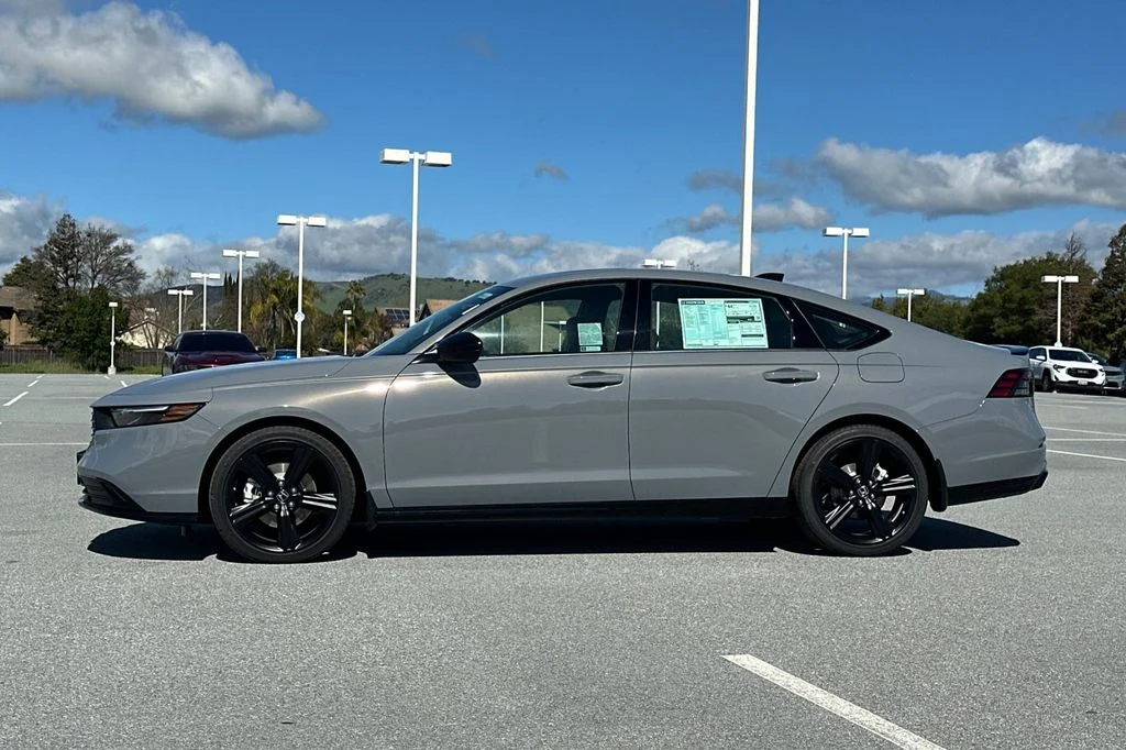 New 2026 Urban Gray Pearl Honda Sport-L image 7