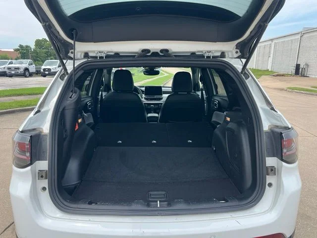 Used 2025 White Jeep Limited image 12