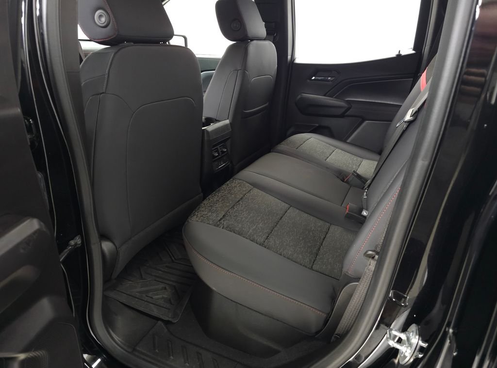 Used 2024 Black Chevrolet Z71 image 31