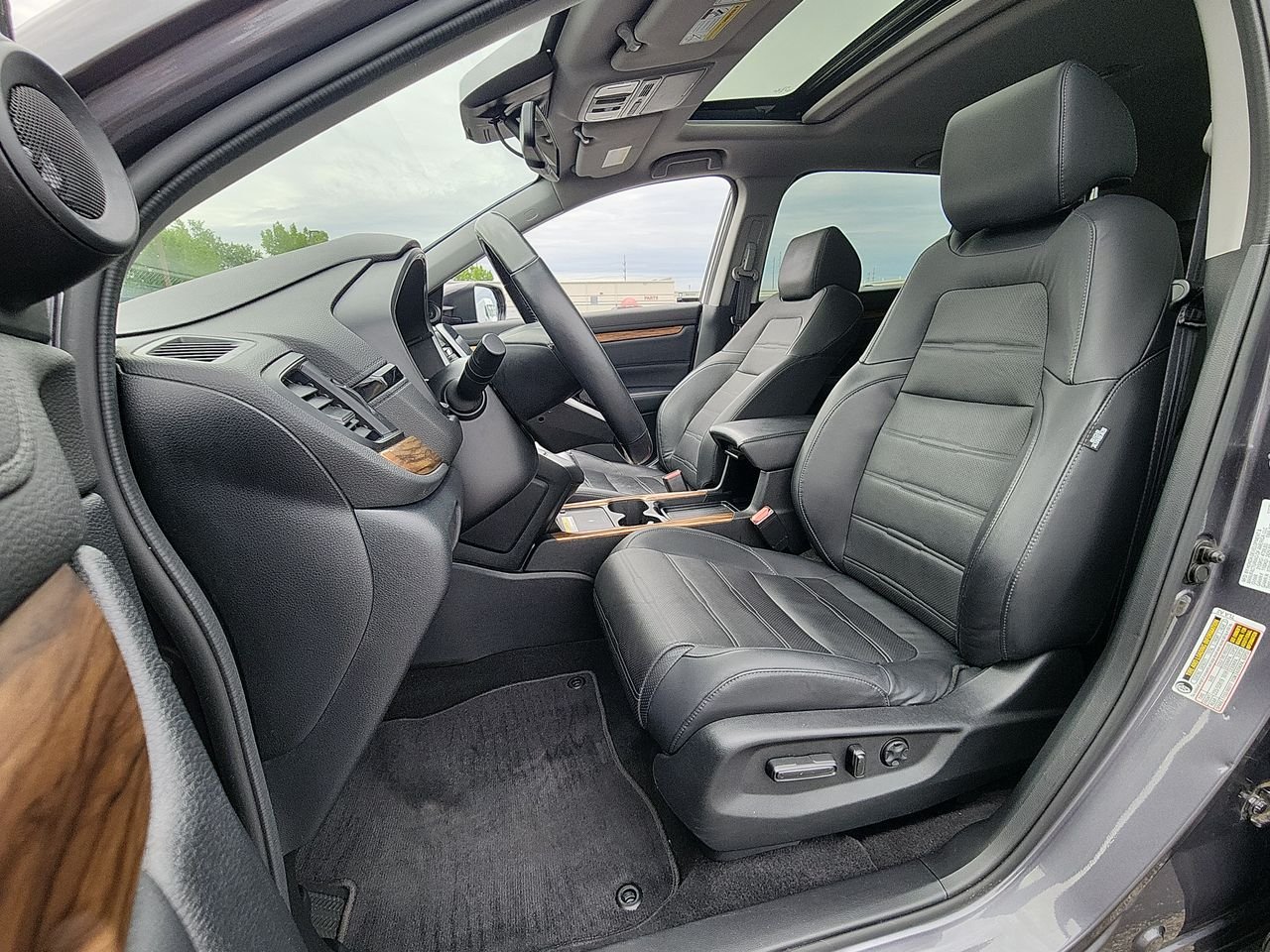 Used 2022 Sonic Gray Pearl Honda Touring image 11
