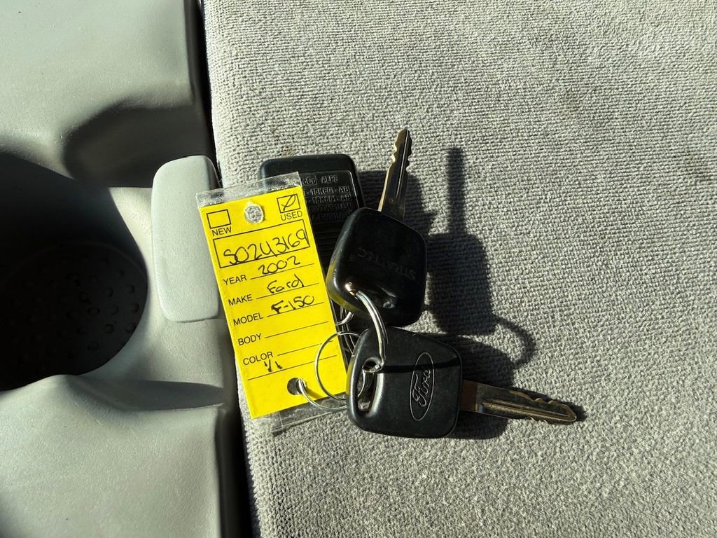 Used 2002  Ford XLT image 17