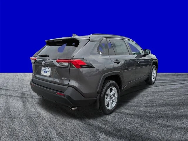 Certified Used 2021 Magnetic Gray Metallic Toyota XLE image 4