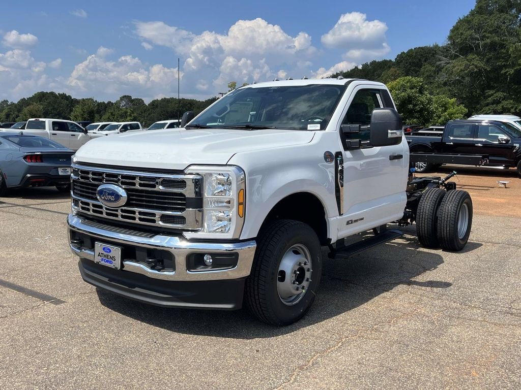 New 2026 Oxford White Ford F-350® XL image 5