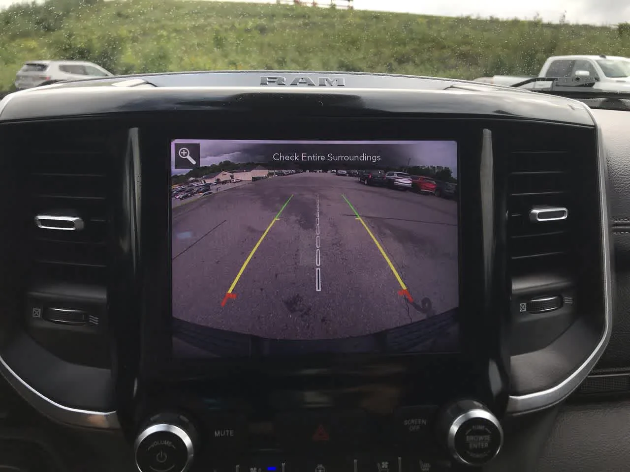 Used 2020 Diamond Black Crystal Pearlcoat Ram Laramie image 23