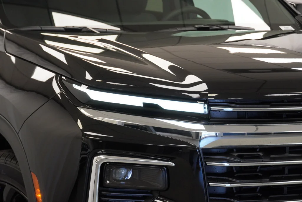 New 2027 Mosaic Black Metallic Chevrolet LT image 9